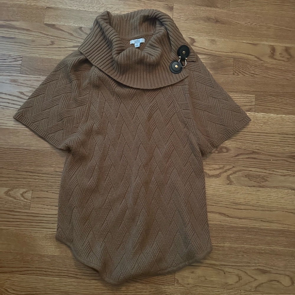 Women’s Short Sleeve Turtleneck Sweater